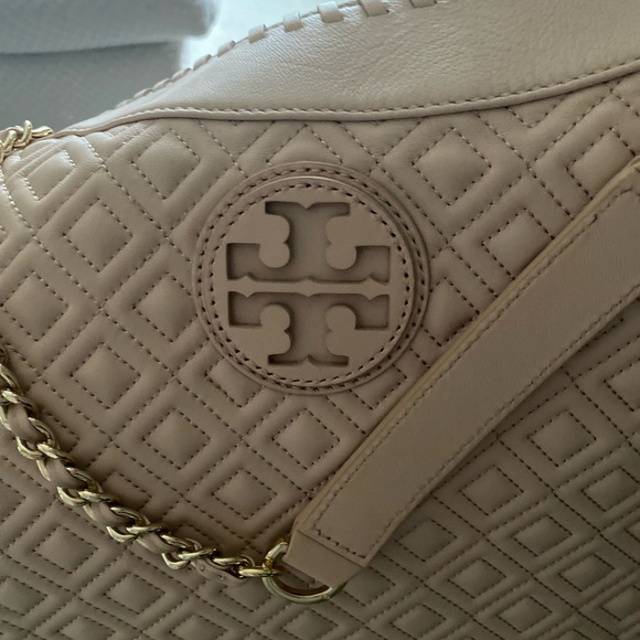 Tory Burch Marion Quilted Tote Brand New Light Oak ( Nude Pink) color - Picture 3 of 10